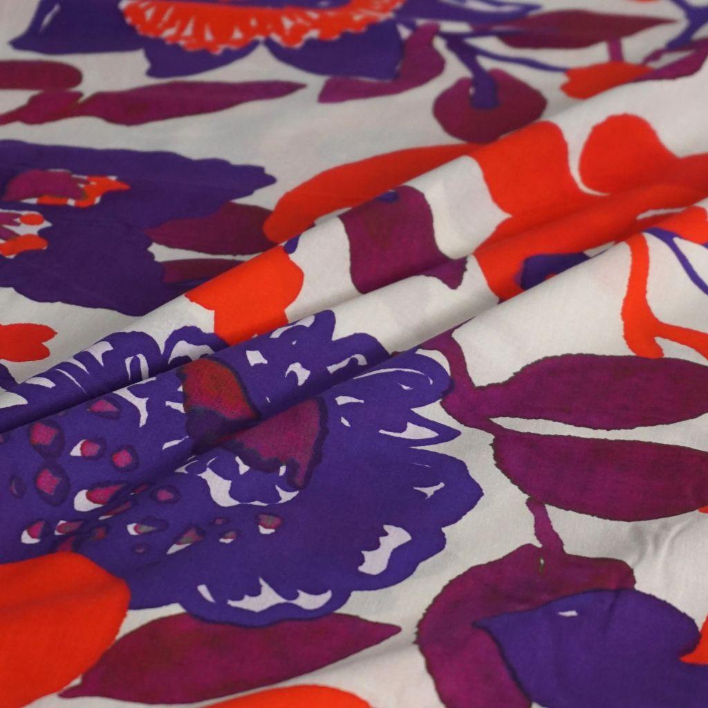 Leichte Baumwolle große Blüten rot violett